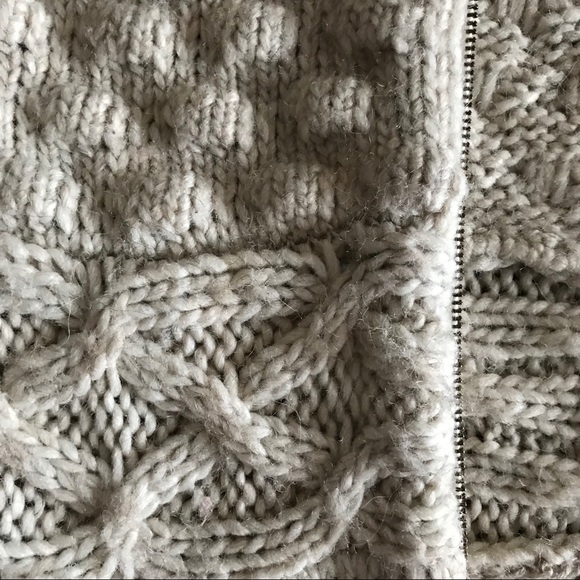 Loft zip up vest - Picture 4 of 8